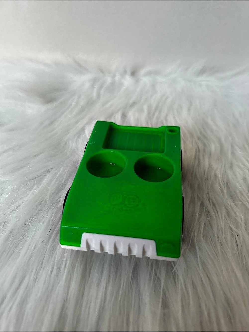 Vintage Fisher-Price Little
people 2-Seat Passenger Car Green Toy Vehicle